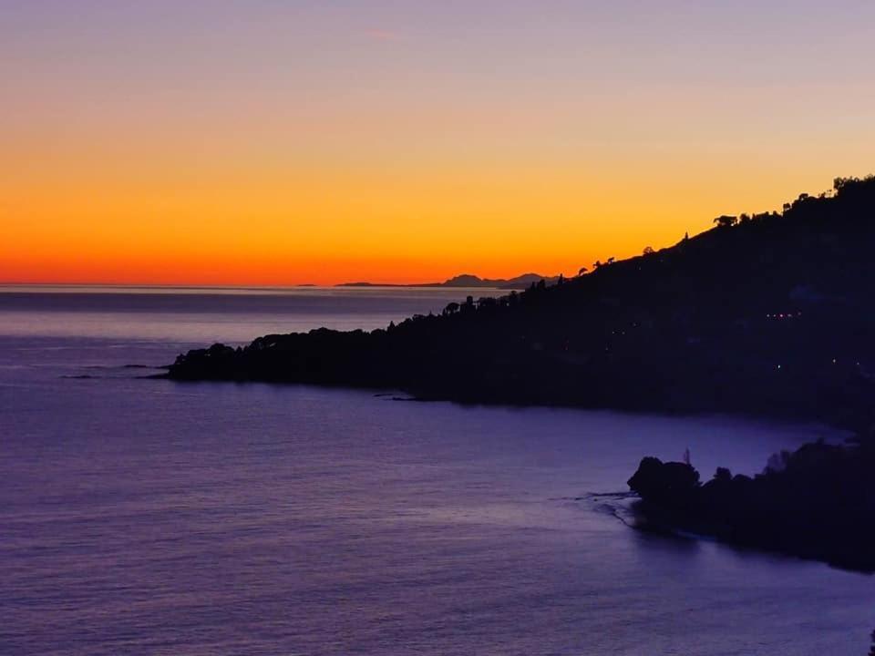 Romantic Casa Lorenzina Affittacamere Ventimiglia Exterior foto