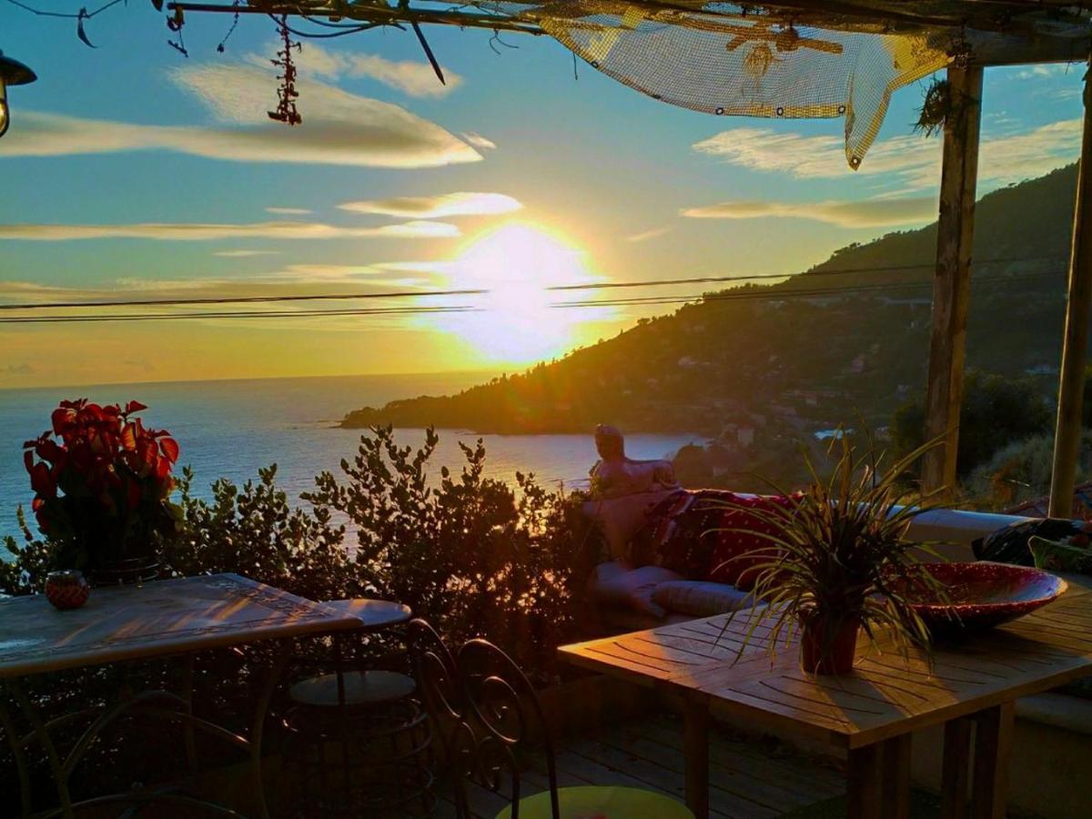 Romantic Casa Lorenzina Affittacamere Ventimiglia Exterior foto